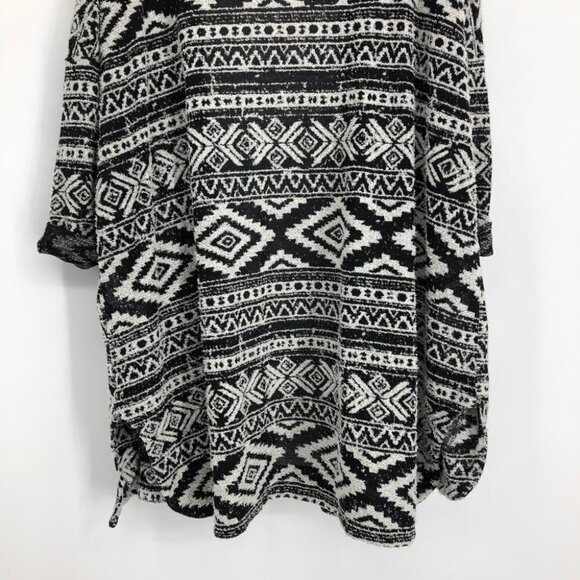 Urban Outfitters Ecote Black &White Tribal Patterned 3/4 sleeve Cardigan  size S - Picture 10 of 12
